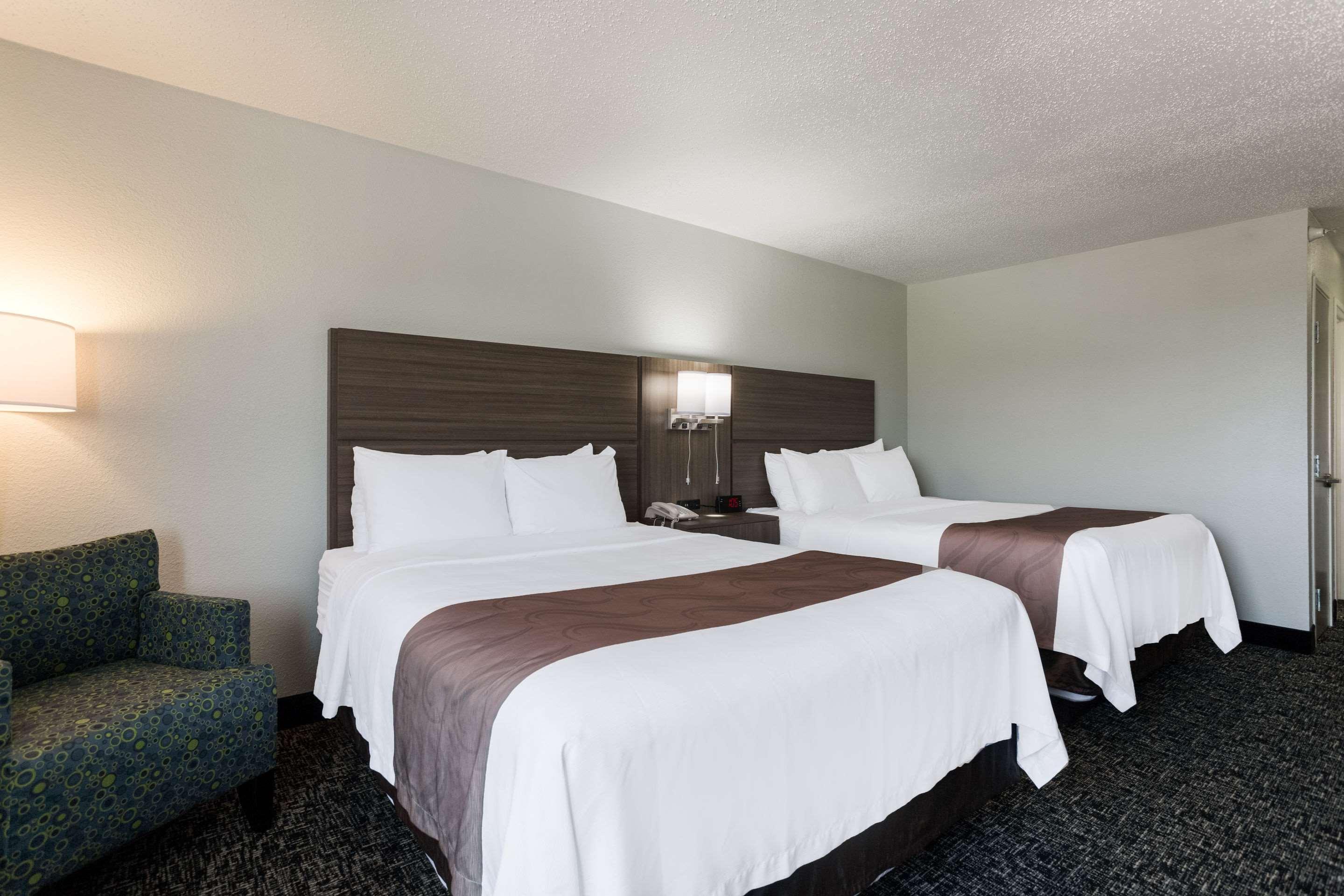 Quality Inn & Suites Ferdinand Εξωτερικό φωτογραφία