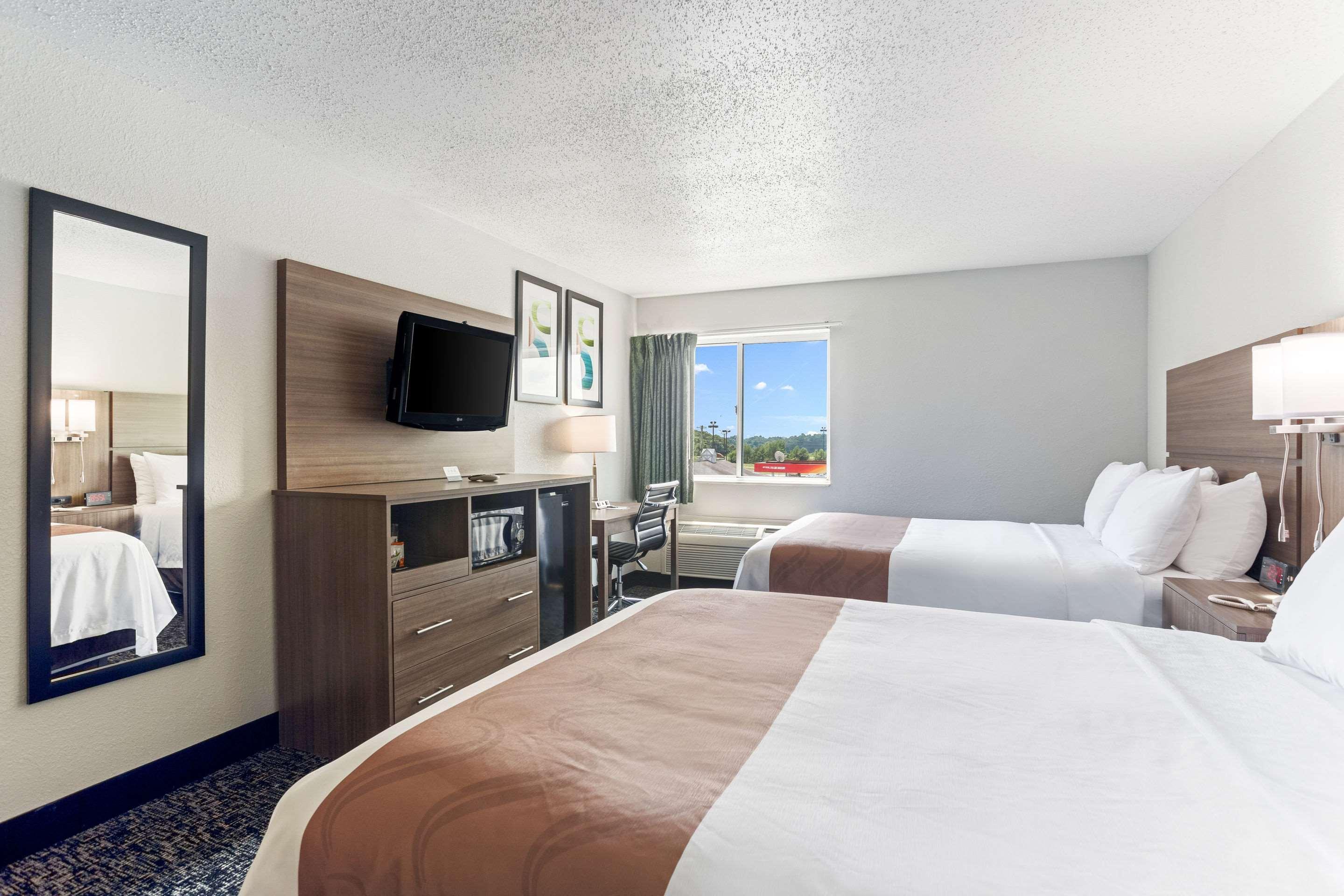 Quality Inn & Suites Ferdinand Εξωτερικό φωτογραφία
