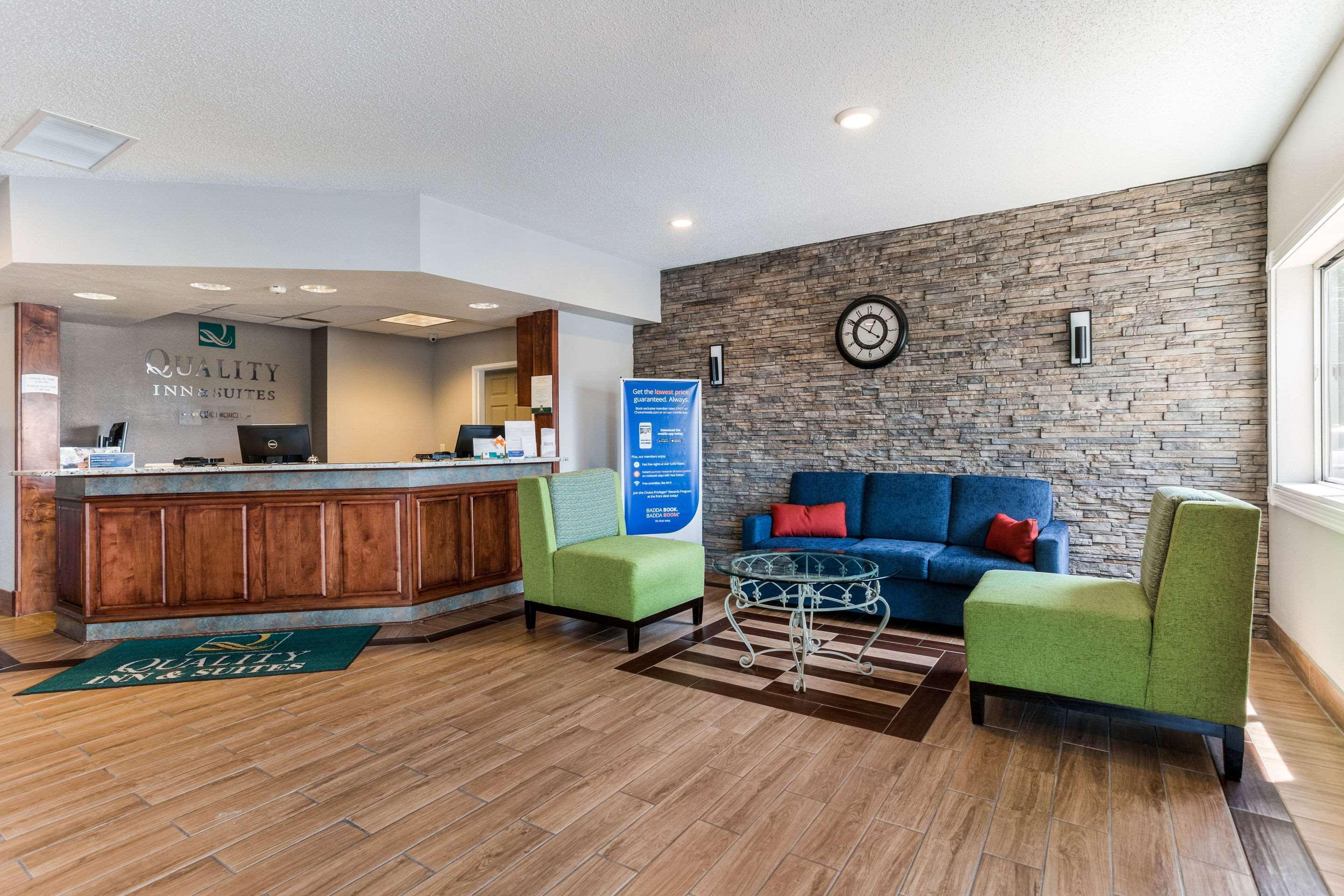 Quality Inn & Suites Ferdinand Εξωτερικό φωτογραφία