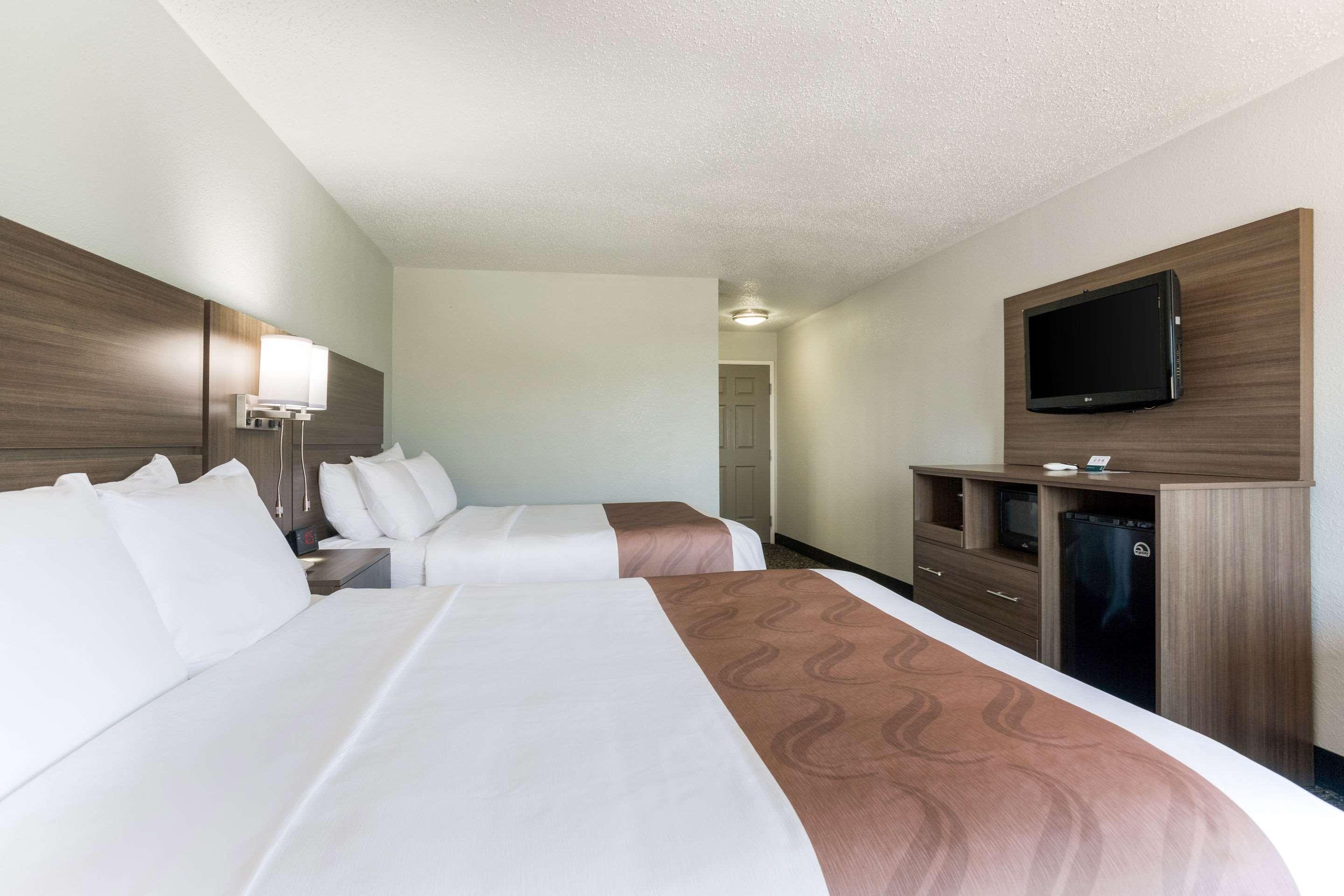 Quality Inn & Suites Ferdinand Εξωτερικό φωτογραφία