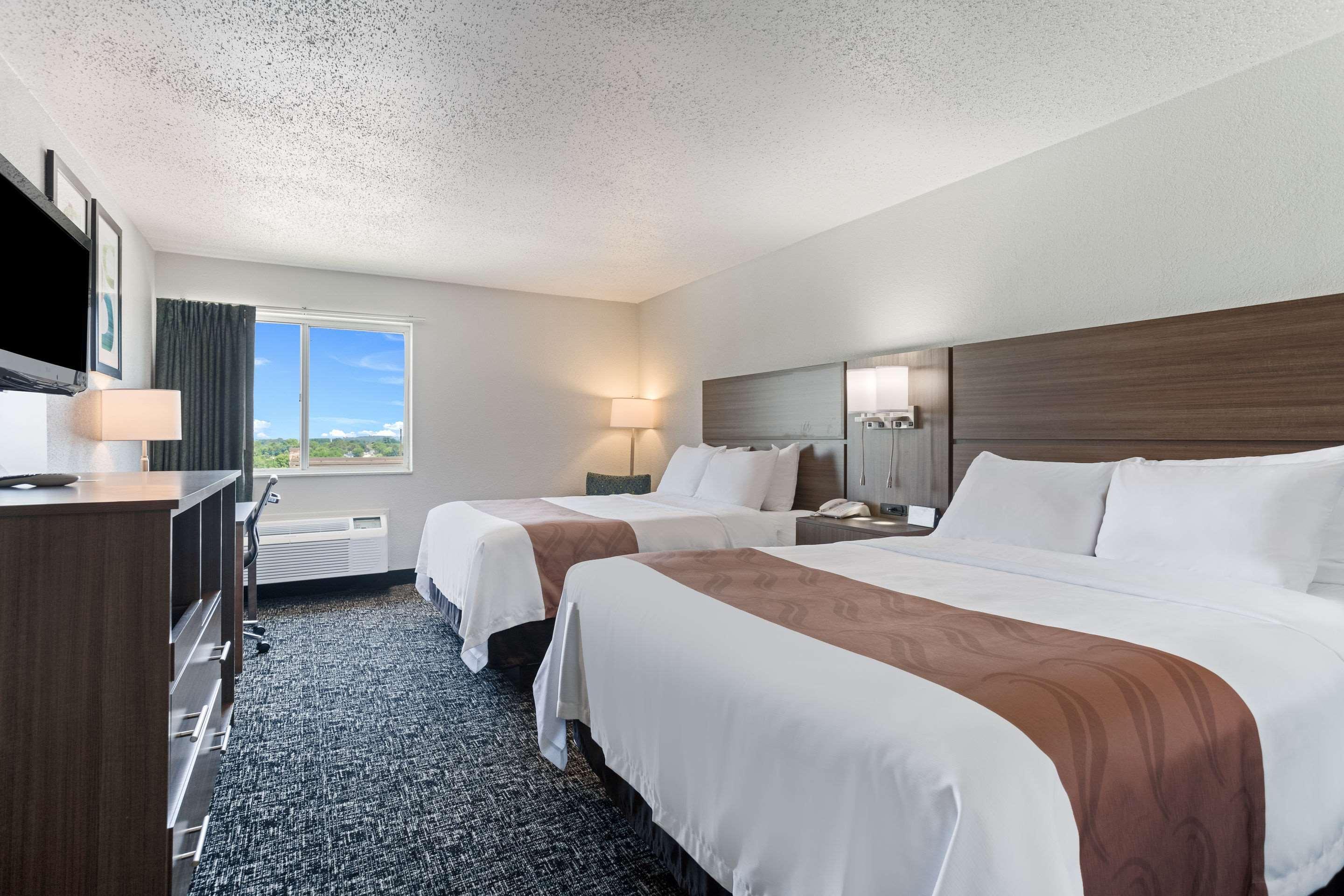 Quality Inn & Suites Ferdinand Εξωτερικό φωτογραφία
