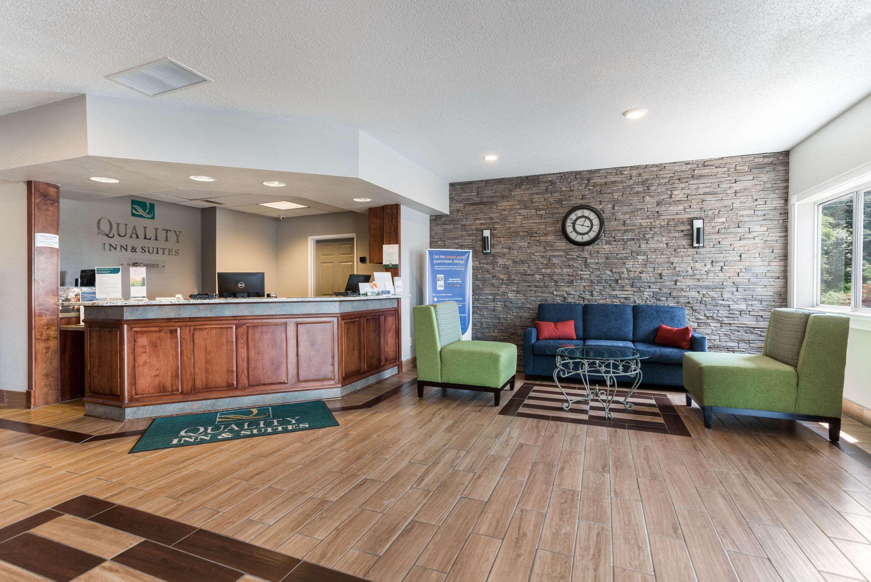 Quality Inn & Suites Ferdinand Εξωτερικό φωτογραφία
