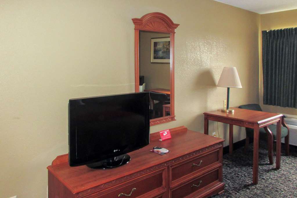 Quality Inn & Suites Ferdinand Δωμάτιο φωτογραφία