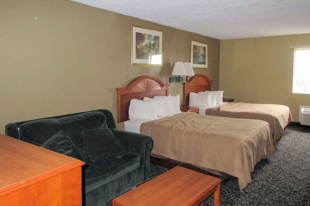 Quality Inn & Suites Ferdinand Δωμάτιο φωτογραφία